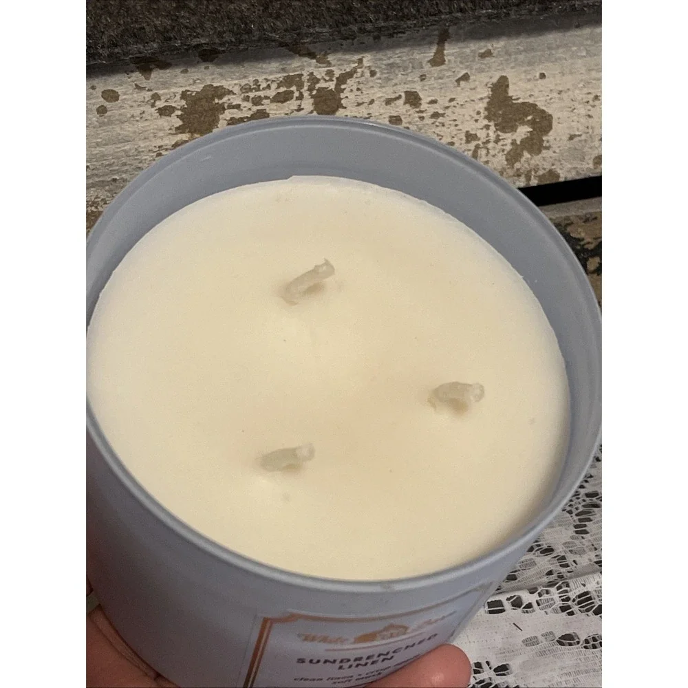White Barn Sun-Drenched Linen 3-Wick Scented Candle 14.5 oz - Picture 2 of 3
